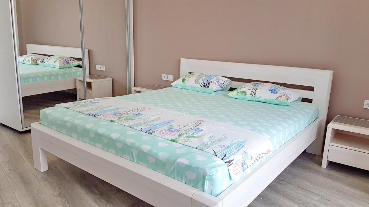 Most City Apart-Hotel Dnipro Esterno foto