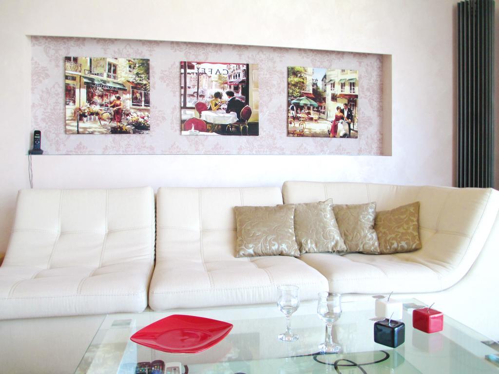 Most City Apart-Hotel Dnipro Esterno foto