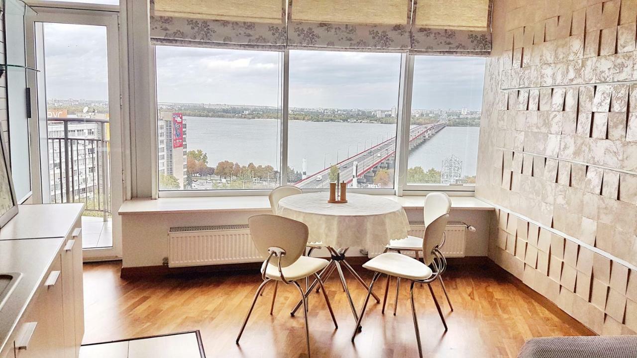 Most City Apart-Hotel Dnipro Esterno foto